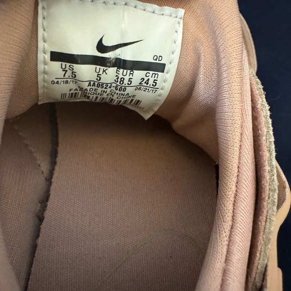 EUC Women’s Nike Sunset Tint Huarache  2017 Size 7.5 - Picture 10 of 13